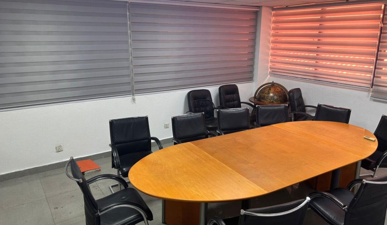 WhatsApp Image 2025-11-19 at 15.48.05 (2)